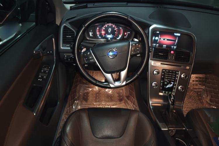 Used Volvo XC60 2015 T5 AWD Smart Drive Edition Steering Wheel