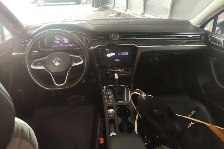 Used Volkswagen Magotan 2020 330TSI DSG Luxury Edition Center Console