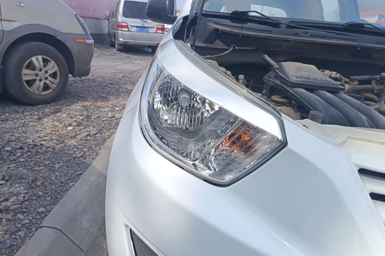 Used Venucia R30 2014 1.2L Manual Enjoyment Edition
