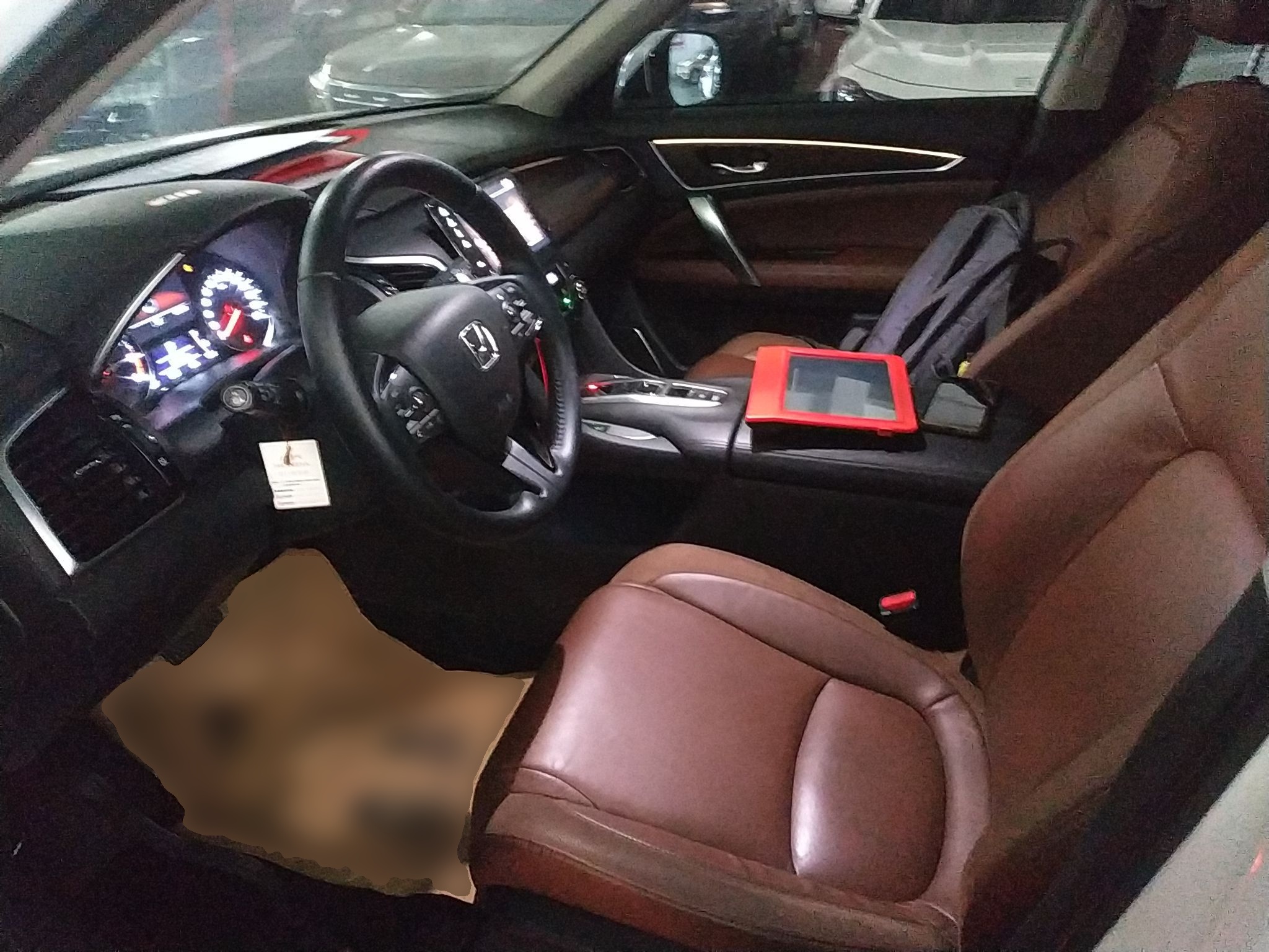 Переднее сиденье в автомобиле