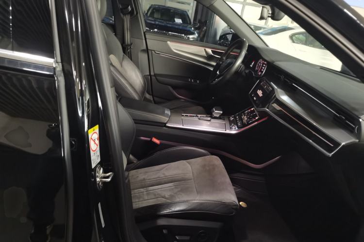 Used Audi A6L 2021 40 TFSI Luxury Dynamic Edition Right Front Seat