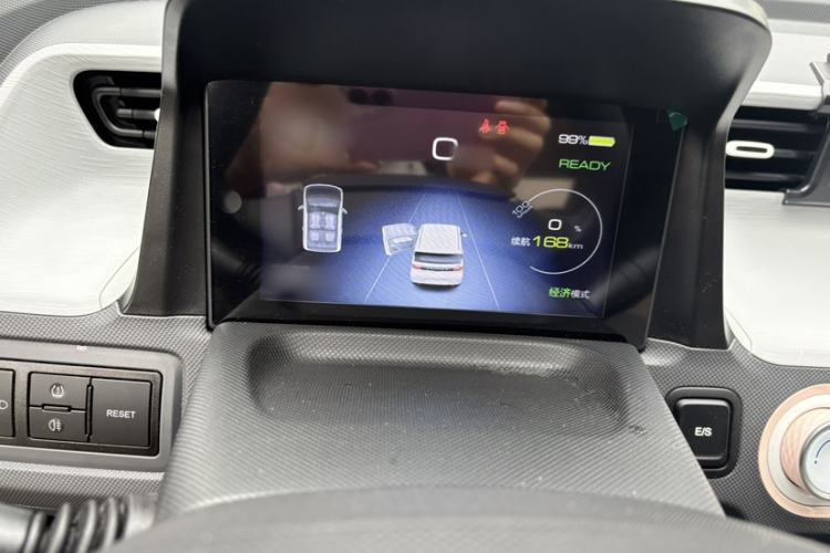 Used Wuling Hongguang MINIEV 2021 Macaron Premium Model – Lithium Iron Phosphate Interior 2