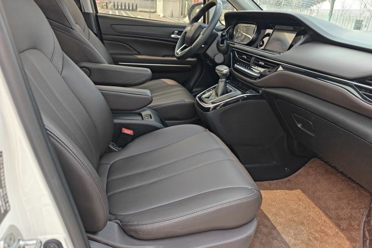 Used GAC Trumpchi M6 2019 270T Automatic Luxury Edition (7-seater) China V Standard
