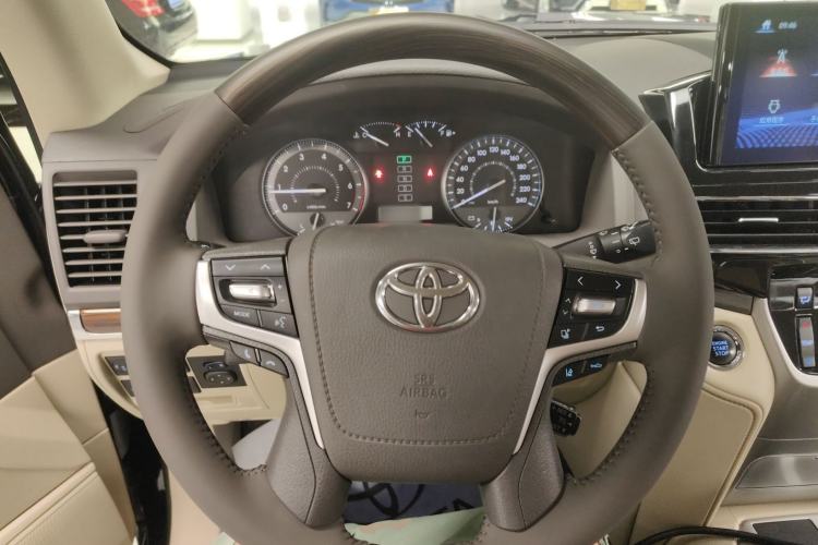 Used Toyota Land Cruiser 2015 4.0L V6 Middle East Limited Edition
