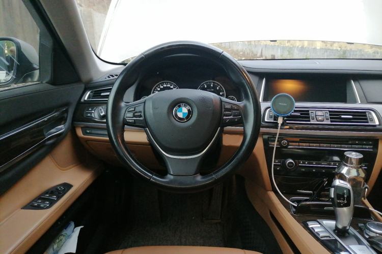 Used BMW 7 Series 2014 730Li Premium Edition Steering Wheel