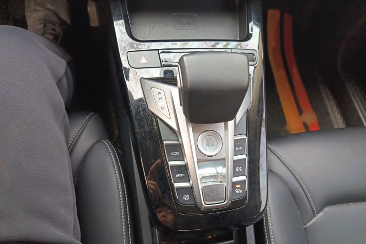 Used BYD Yuan New Energy 2019 EV535 Smart Connect Trendsetting Model Gear Lever