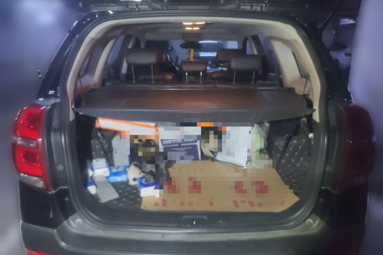 Used Chevrolet Captiva 2015 2.4L 4x4 Flagship Edition 7-Seater
