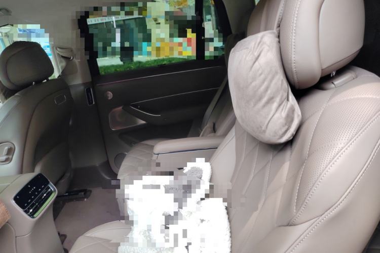 Used Hima AITO M8 2025 Extended-Range Max+ Version 53.4 kWh 6-Seater Edition Left Rear Seat