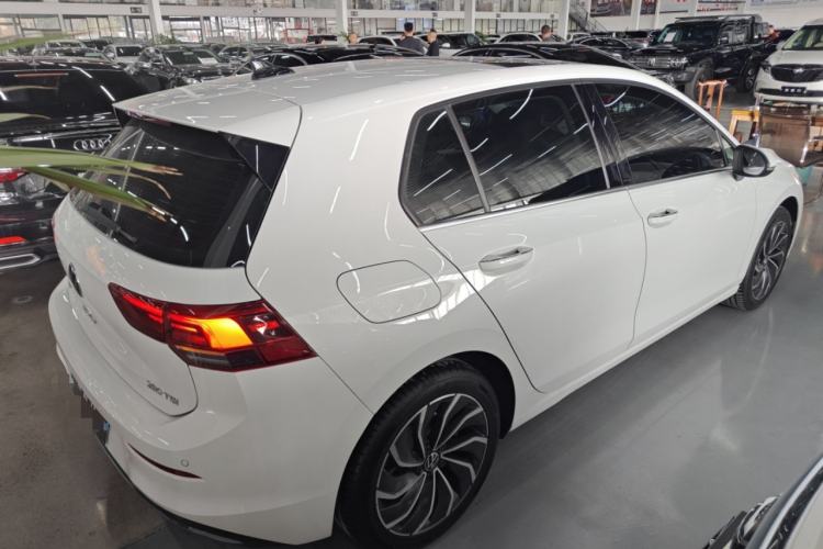 Used Volkswagen Golf 2023 Facelift 280TSI DSG Pro Rear Right 45 Deg