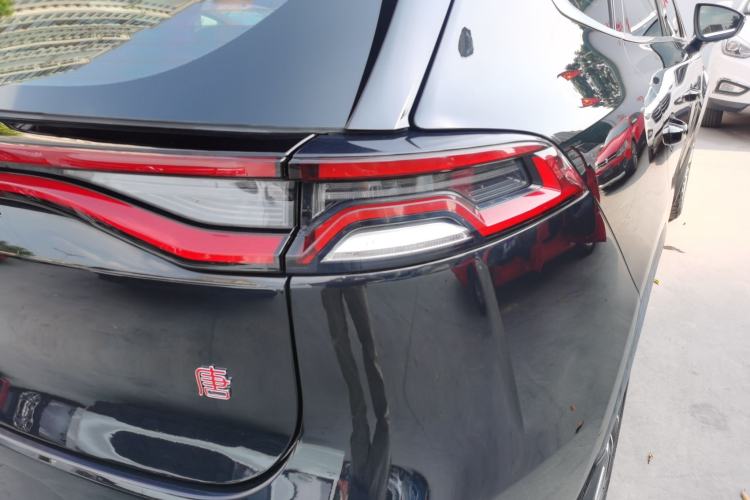 Used BYD Tang 2018 2.0T Automatic Smart Connect Prestige 7-Seater China V Standard Right Rear Taillight