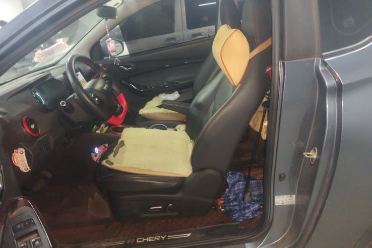 Used Chery QQ Little Ant 2022 Restyled Version Sweet Pink Edition Half-Sugar Version 3-Cell Lithium Battery 30kW 408km Range Left Rear Seat