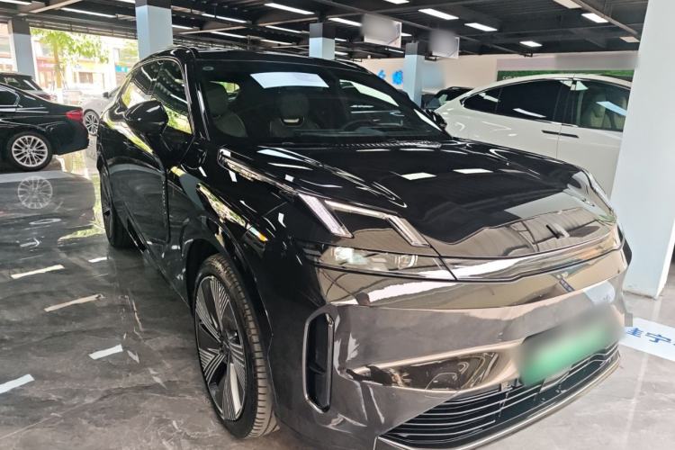 Used Lynk & Co 08 EM-P 2023 220km All-Wheel-Drive Performance Halo Exterior 1