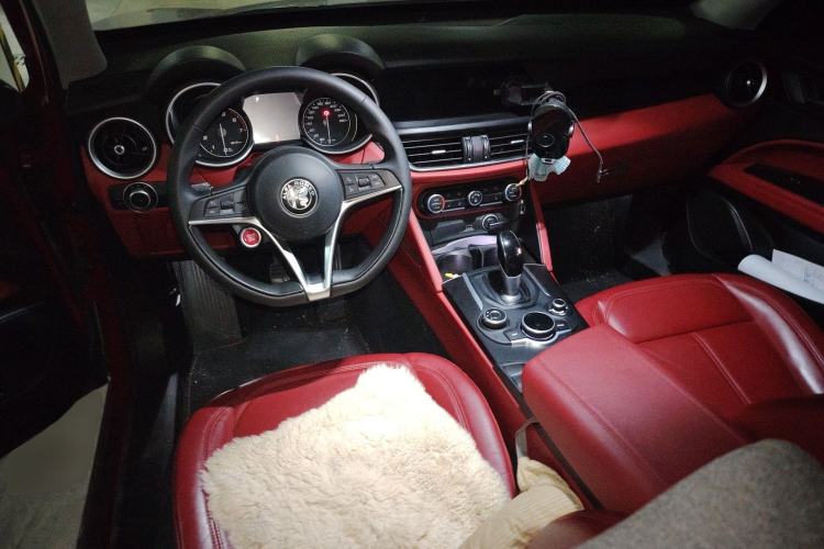 Used Alfa Romeo Stelvio 2017 2.0T 200HP Luxury Edition
