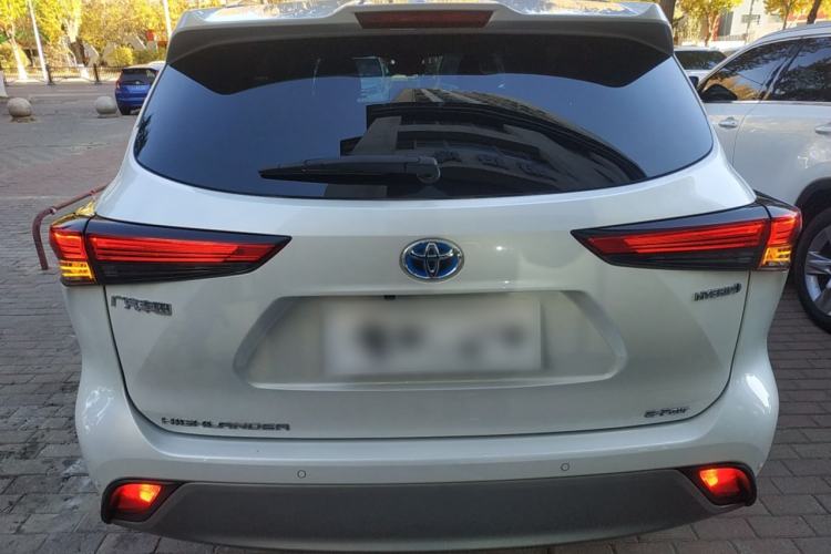 Used Toyota Highlander 2023 2.5L Smart Electric Hybrid Dual-Engine Four-Wheel Drive Prestige Version – 7 Seats
