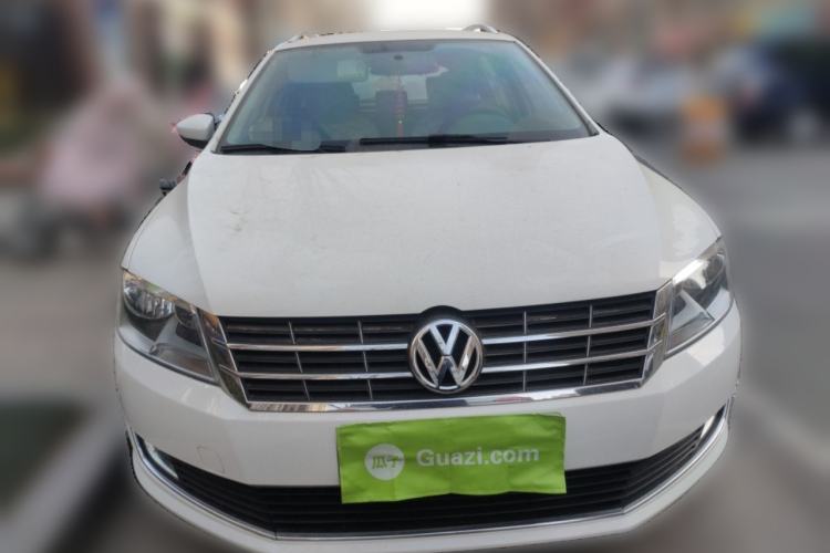 Used Volkswagen Gran Lavida 2013 1.6L Manual Comfort Model
