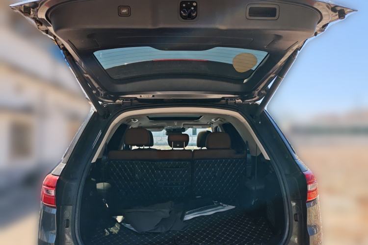 Used CHANGAN CS95 2017 2.0T Four-Wheel Drive ZhiZun Edition Trunk