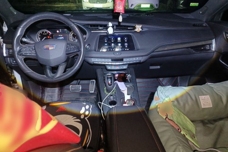 Used Cadillac XT4 2018 28T 4x4 Leading Sport Model
