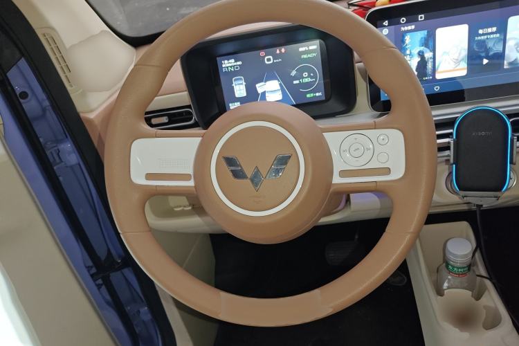 Used Wuling Hongguang MINIEV 2024 3rd Generation 215km Advanced Version
