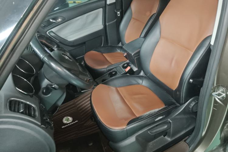 Used Skoda Yeti 2016 1.4TSI DSG Advanced Edition Left Front Seat