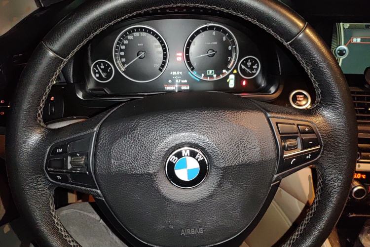 Used BMW 5 Series 2011 523Li Luxury Model
