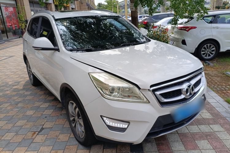 Used BAIC Senova X65 2015 2.0T Automatic Elite Model
