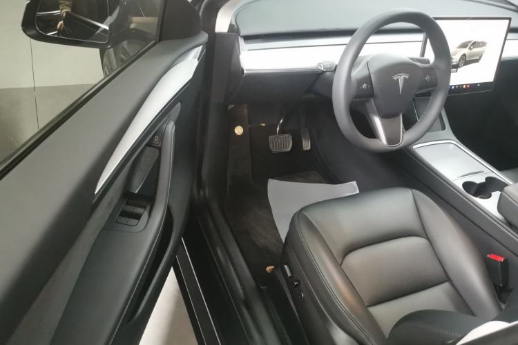 Used Tesla Model Y 2024 Rear-Wheel-Drive Version Driver Seat