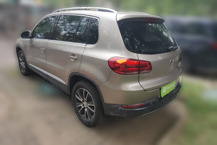 Used Volkswagen Tiguan 2013 1.8 TSI Automatic All-Wheel Drive Luxury Model Rear Left 45 Deg