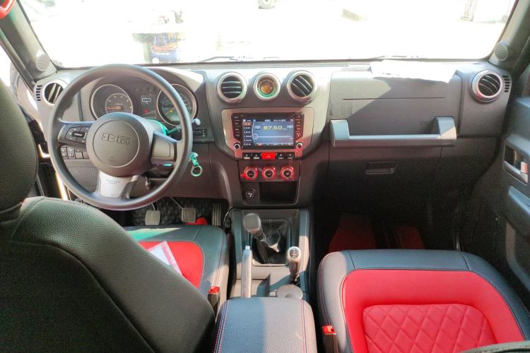 Used BAIC Off-Road BJ40 2014 2.4L Manual Cross-Country Edition
