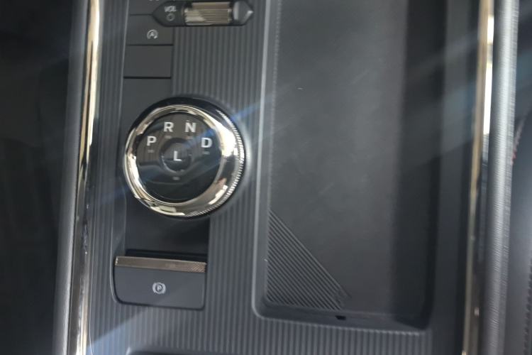 Used Ford Mondeo 2022 Restyled EcoBoost 245 Luxury Version Gear Lever