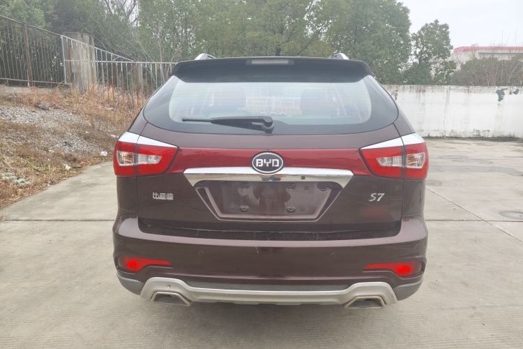 Used BYD S7 2016 2.0T Automatic Prestige Plus Exterior 7