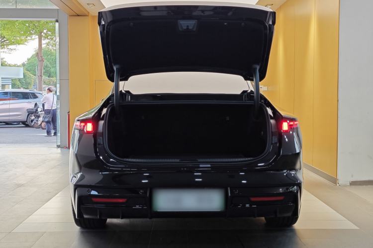 Used Lynk & Co Lynk & Co 10 EM-P 2025 Model 240 Four-Wheel Drive Ultra