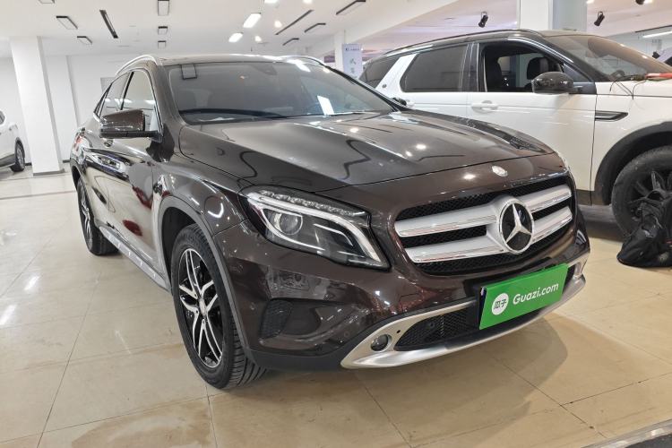 Used Mercedes-Benz GLA 2016 GLA 220 4MATIC Fashion Edition Front Right 45 Deg