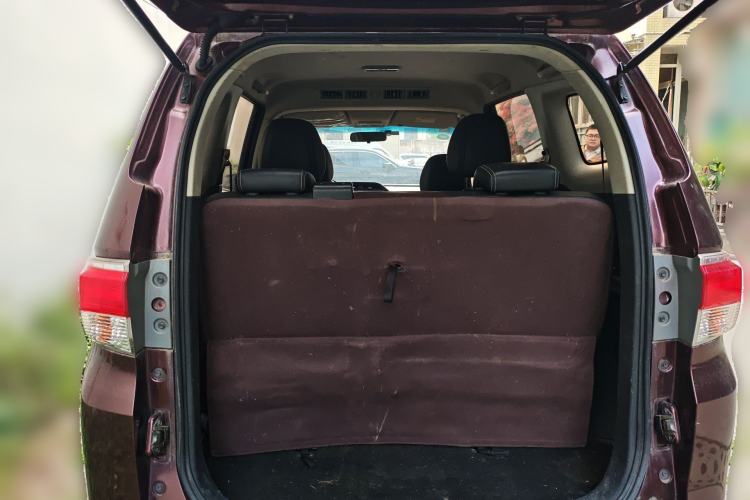 Used Venucia M50V 2017 1.5L XL Manual Comfort Edition Trunk