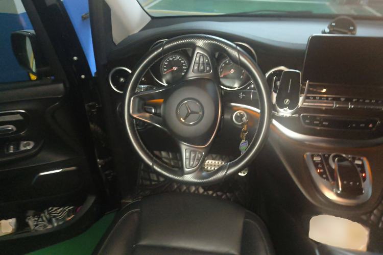 Used Mercedes-Benz V-Class 2018 V 260 L Prestige Extended Version China VI Steering Wheel