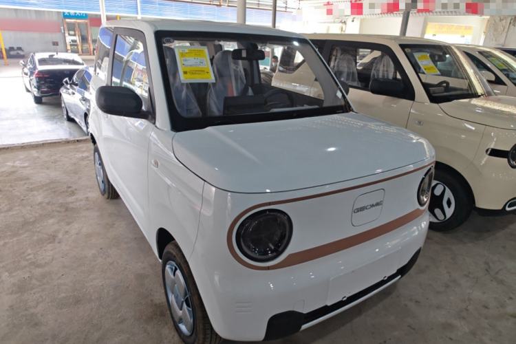 Used Geely Galaxy Panda 2024 Panda Mini 200km Endurance Bear Front Right 45 Deg