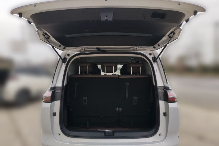 Used Wuling Wuling Starlight 730 2025 Model Plug-in Hybrid 125km Luxury Edition
