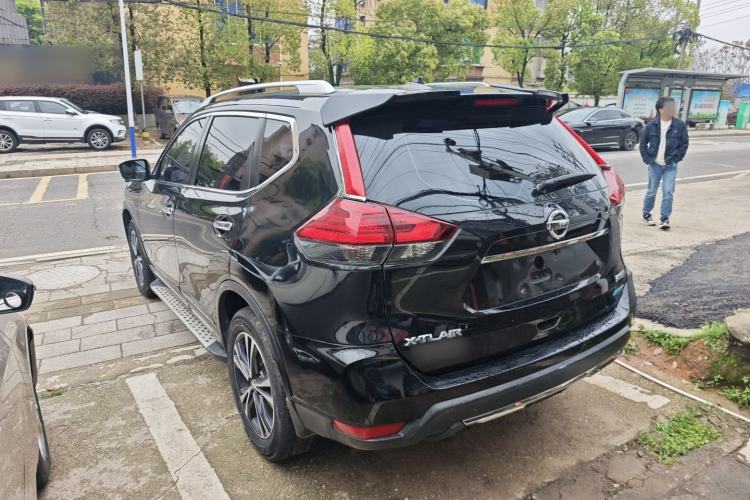 Used Nissan X-Trail 2017 2.5L CVT Luxury Edition 4WD Rear Left 45 Deg