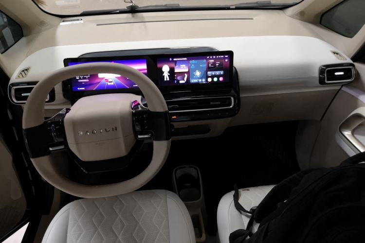 Used Baojun KiWi EV 2023 Smart Luxury Edition Lithium Iron Phosphate Center Console