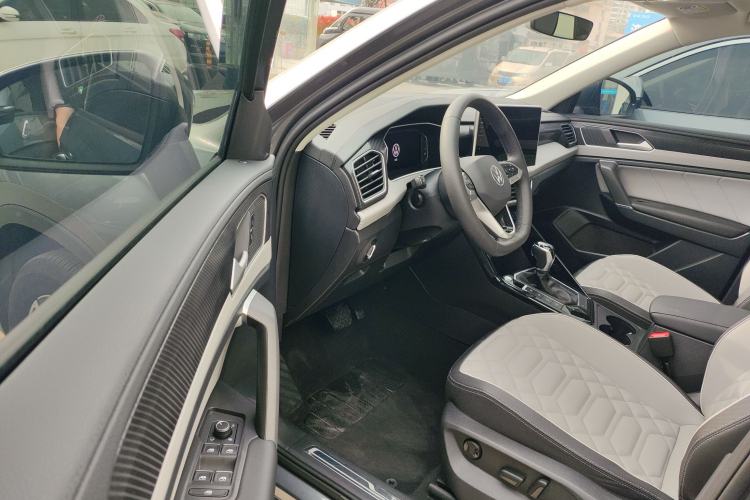 Used Volkswagen Tayron 2023 300TSI Two-Wheel-Drive Luxury Plus Advanced Edition Driver Seat