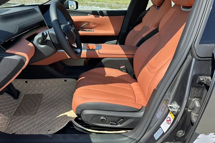 Used Deepal L07 2024 230Max Qiankun Intelligent Driving ADS SE Range-Extended Version