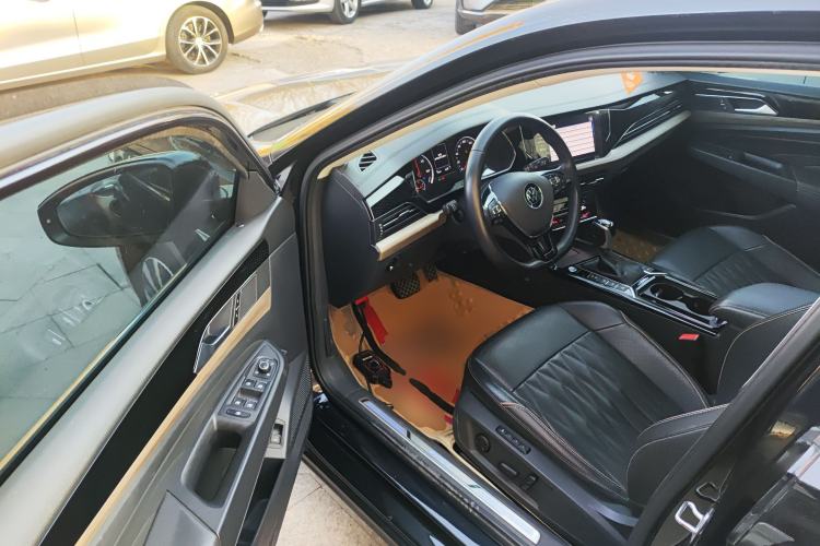 Used Volkswagen Passat New Energy 2020 430 PHEV Hybrid Luxury Edition China VI Standard
