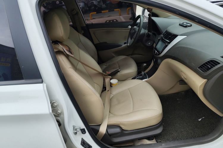 Used Hyundai Verna (older generation) 2013 Sedan 1.4L Automatic Standard GL Model
