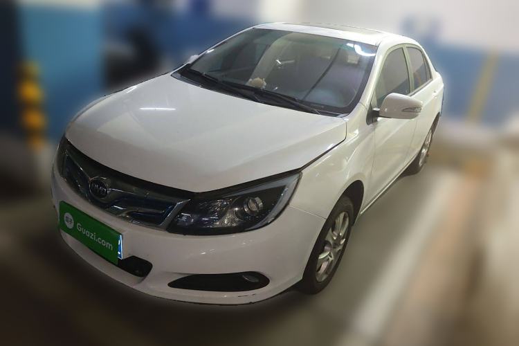 Used BYD e5 2016 300 Luxury Edition