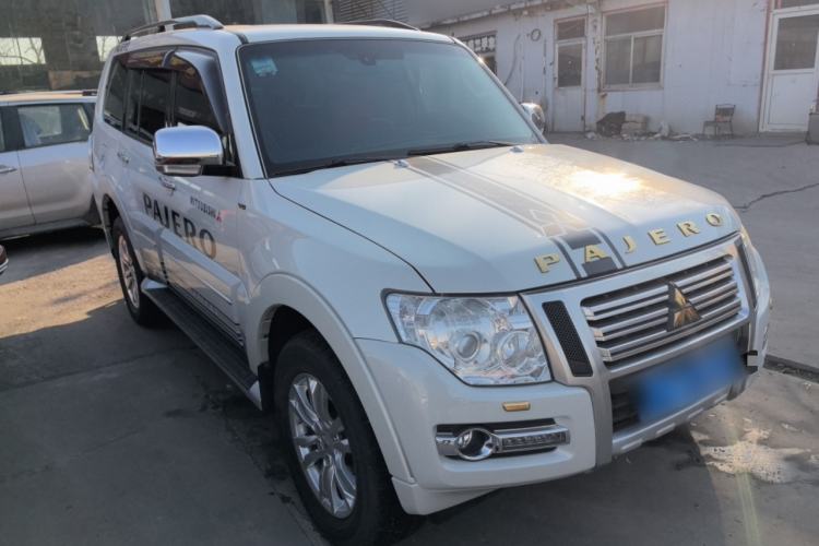 Used Mitsubishi Pajero 2019 3.0L Automatic Prestige Edition

