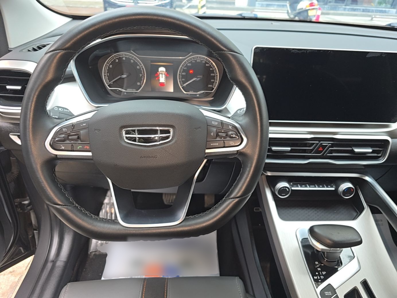 Geely Auto Coolray 2023 1.5T DCT Platinum Edition — снимка 13