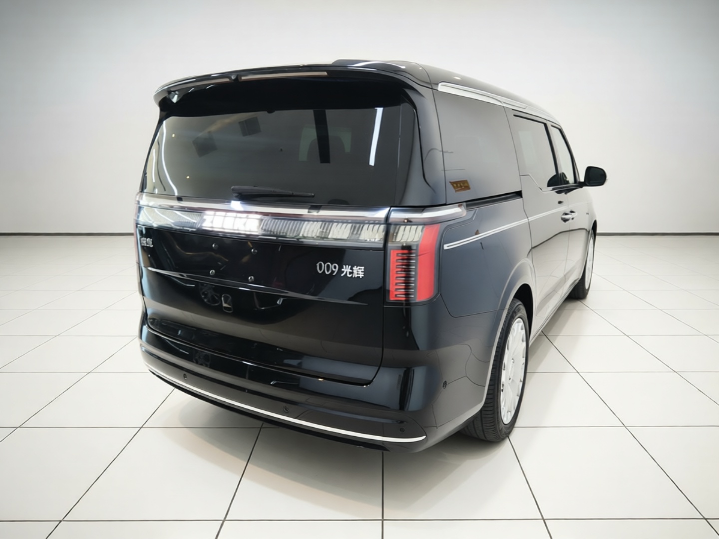 Zeekr 009 2024 GAC Trumpchi — снимка 6