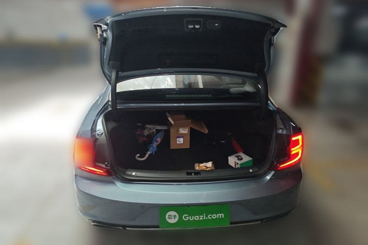 Used Volvo S90 2018 T4 Zhiyuan Edition Trunk