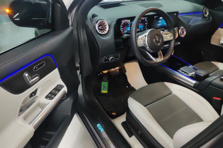 Used Mercedes-Benz EQA 2022 EQA 300 4MATIC Launch Edition
