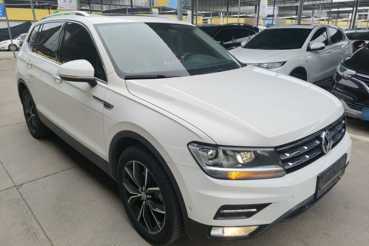 Used Volkswagen Tiguan L 2019 330TSI Automatic Two-Wheel Drive Smart Luxury Version China V Emission Standard
