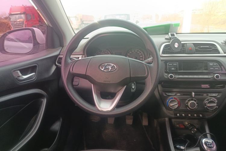 Used Hyundai Verna (older generation) 2017 1.4L Manual Huancai Edition China V Standard